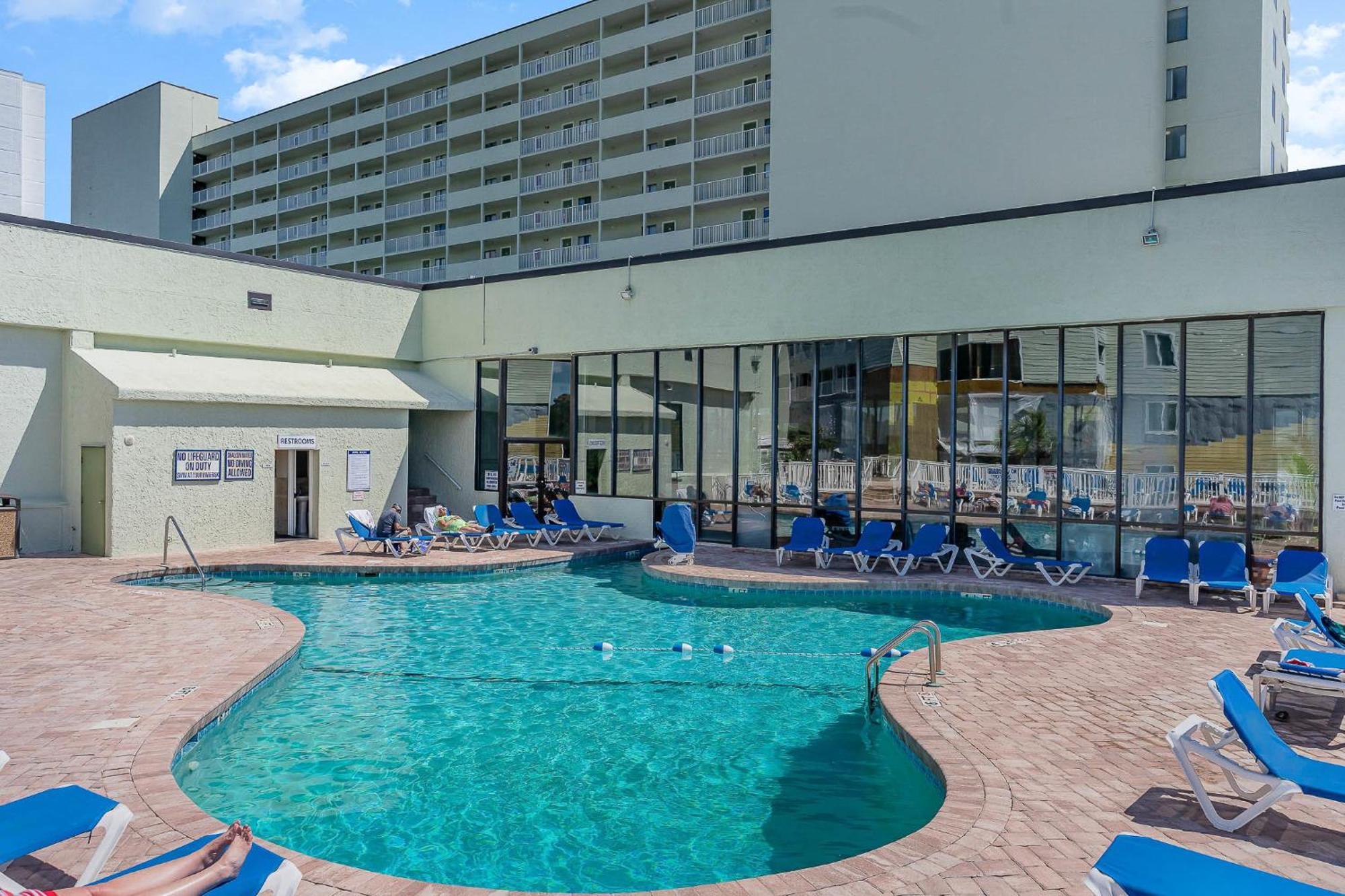 Sands Beach Club Briarcliffe Acres Esterno foto